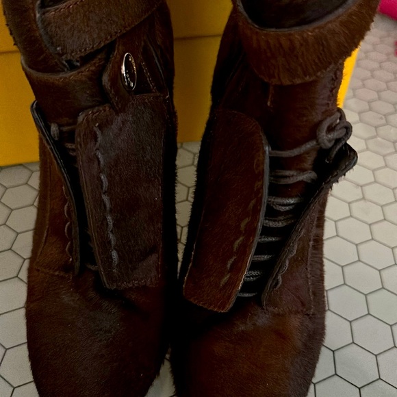 Diana Brown Fur Fendi Boots - Picture 5 of 5